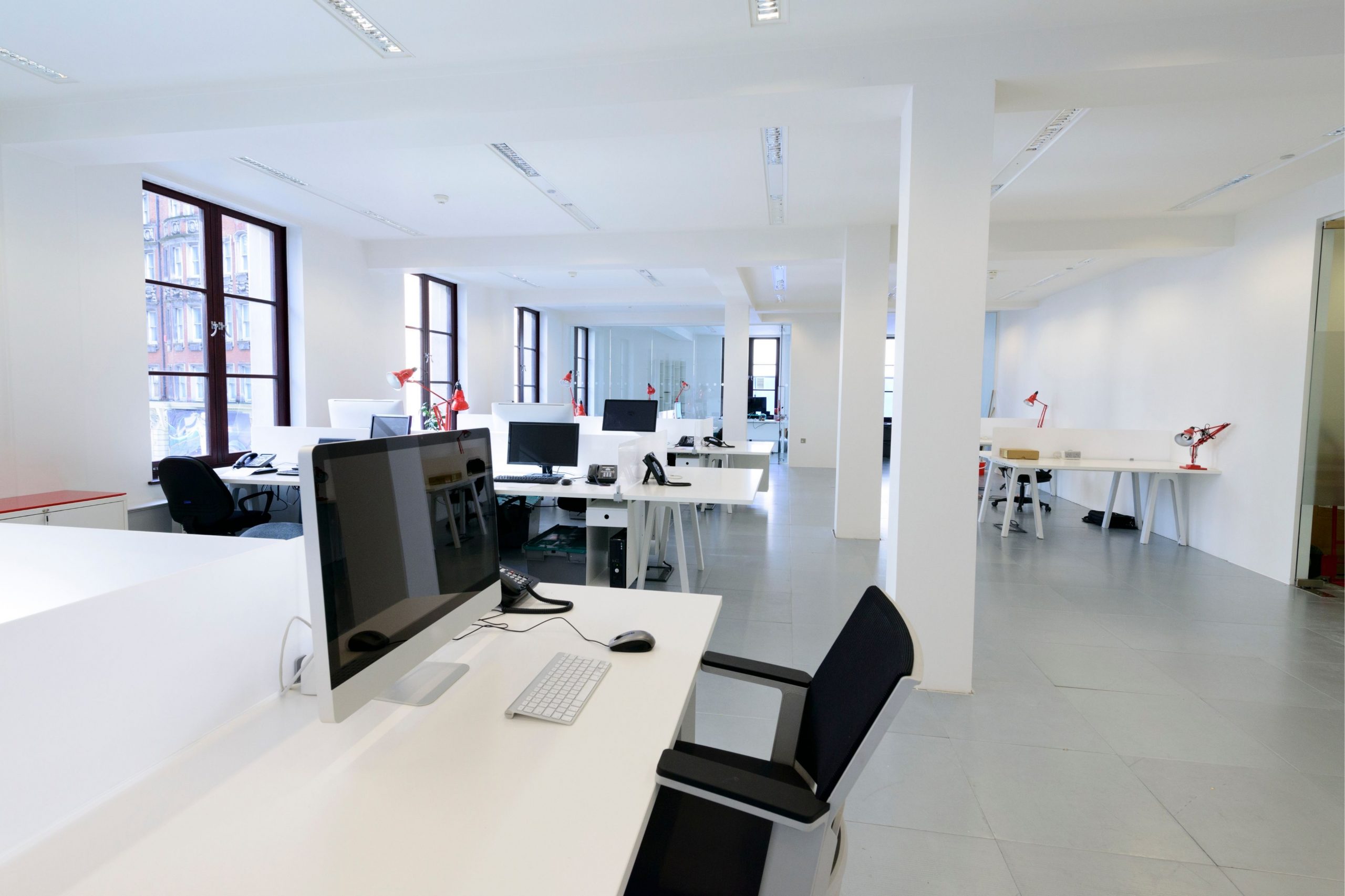 8 signs it's time to rent office space for your small business | Clear Books